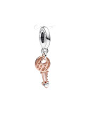 CHARM COLGANTE PANDORA LLAVE Y CORAZÓN DESLIZANTE EN DOS TONOS 782510C00