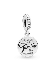 CHARM COLGANTE PANDORA EN PLATA DE LEY LOS AMIGOS SON FAMILIA 798124EN16