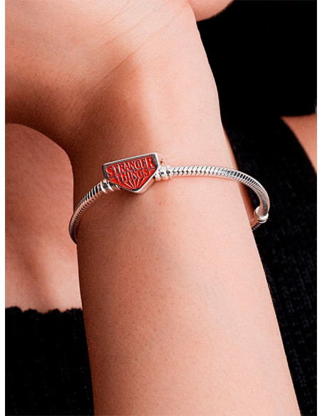 PULSERA PANDORA MOMENTS CADENA DE SERPIENTE CON CIERRE DE STRANGER THINGS 593572C01