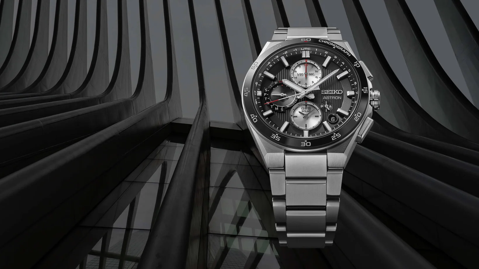 Reloj Seiko Astron GPS Solar cron&oacute;grafo con brazalete de titanio